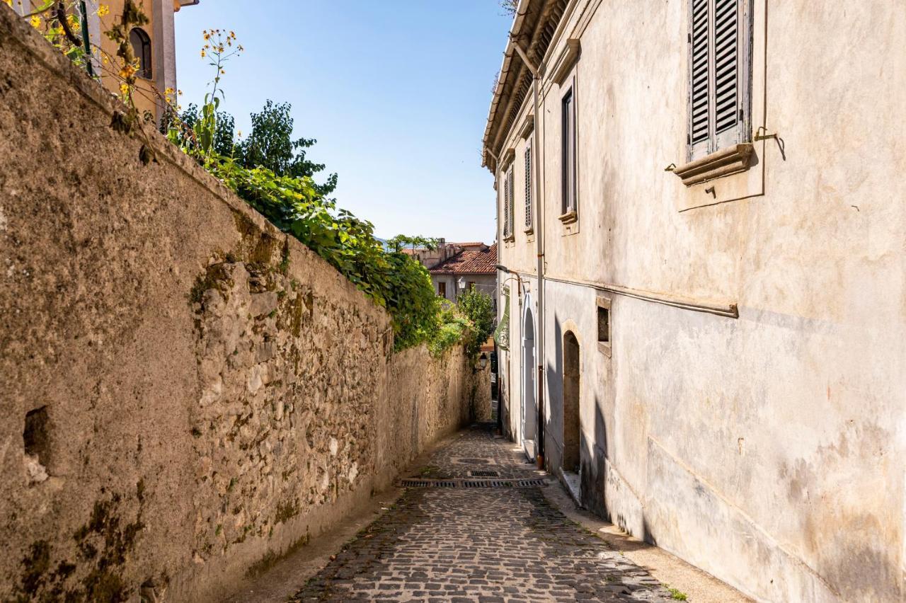 Piazza Laurino Apartments Basic Excursions Alto Cilento Cammino Giubilare Di Santelena Exterior photo