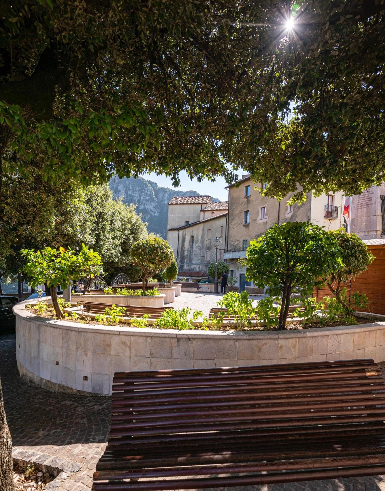 Piazza Laurino Apartments Basic Excursions Alto Cilento Cammino Giubilare Di Santelena Exterior photo